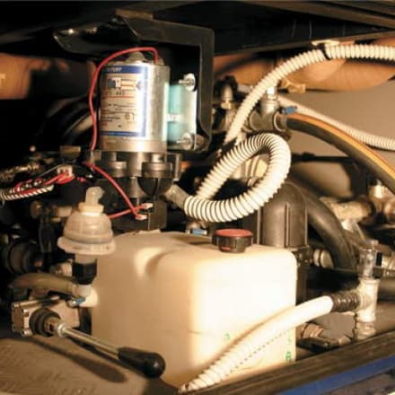 ELEKTROHYDRAULISCHE ANLAGE HYDRAULISCHE ANLAGE UND ZUSATZBATTERIEN