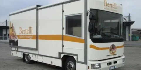 AUTONEGOZIO-SALUMI E FORMAGGI Automarket